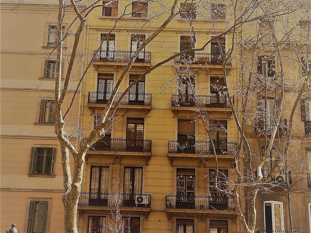 Stopbarcelona Universidad Apartments Exterior photo